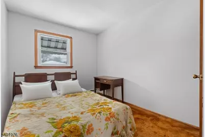 875 Rayhon Ter, Rahway, NJ 07065 - Photo 17