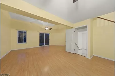 32 Rhea Run, Hampton Township, NJ 07860 - Photo 19