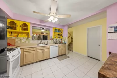 32 Rhea Run, Hampton Township, NJ 07860 - Photo 9