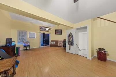 32 Rhea Run, Hampton Township, NJ 07860 - Photo 7