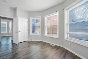 31 Homestead Park, Newark, NJ 07108 - Photo 9