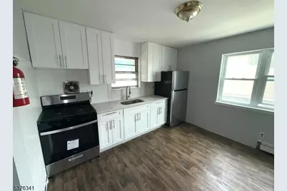 224 Clinton St, Paterson, NJ 07522 - Photo 9