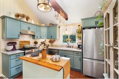 18 Muscotah Rd, Vernon, NJ 07422 - Photo 3