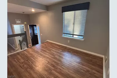 224 Sandcastle Ky, Secaucus, NJ 07094 - Photo 5