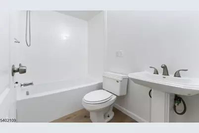 16 E Kinney St, Newark, NJ 07102 - Photo 13