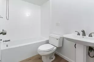 16 E Kinney St, Newark, NJ 07102 - Photo 13