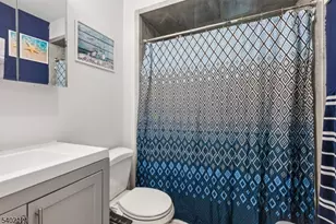 41 Pinetree Dr, Sayreville Boro, NJ 08859 - Photo 13