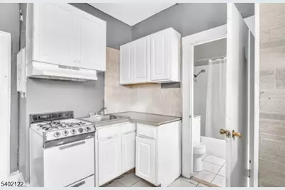 598-600 Chancellor Ave, Irvington, NJ 07111 - Photo 15