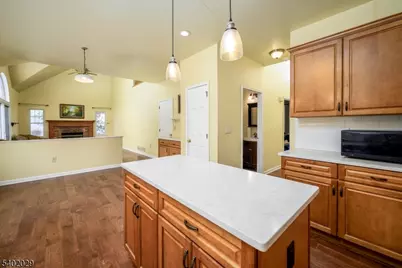 5 Clover Hills Dr, Franklin Township, NJ 08873 - Photo 7