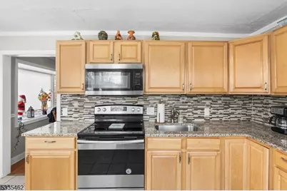 34 Northwestern Trl, Hopatcong, NJ 07843 - Photo 13