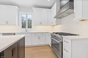 22 Furnace Rd, Chester, NJ 07930 - Photo 7