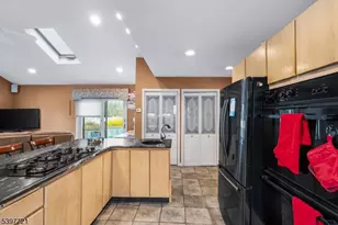 163 Briarwood Rd, Florham Park, NJ 07932 - Photo 15