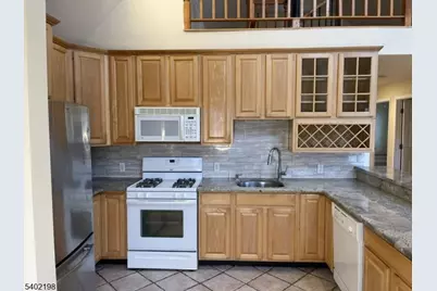 662 Undercliff Ave, Edgewater, NJ 07020 - Photo 5