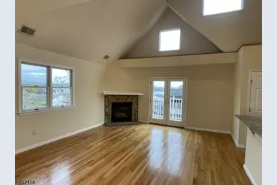 662 Undercliff Ave, Edgewater, NJ 07020 - Photo 1