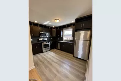 97 Walnut St #2B, Montclair, NJ 07042 - Photo 3