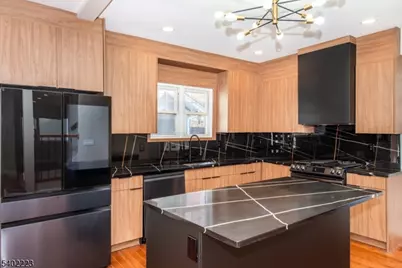 50 Grand Ave, Ridgefield, NJ 07660 - Photo 9