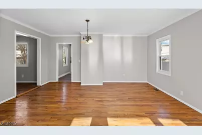 1996 Barnett St, Rahway, NJ 07065 - Photo 5