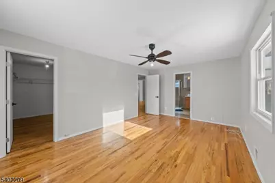 1996 Barnett St, Rahway, NJ 07065 - Photo 7