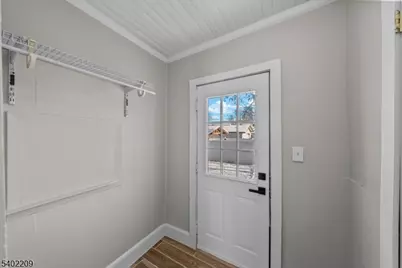 1996 Barnett St, Rahway, NJ 07065 - Photo 15