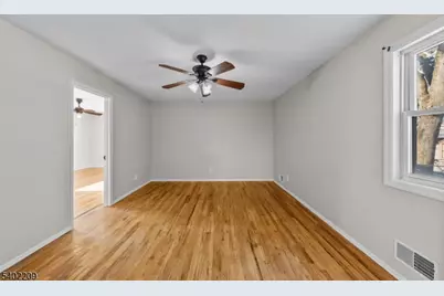 1996 Barnett St, Rahway, NJ 07065 - Photo 11