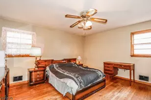 34 E Prescott Ave, Woodbridge Township, NJ 07067 - Photo 15