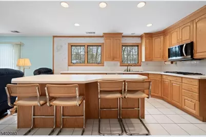 8 Liberty Ln, Franklin Township, NJ 08873 - Photo 11