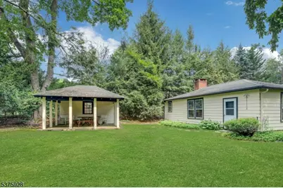 82 Winsor Pl, Glen Ridge, NJ 07028 - Photo 5