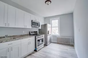 678 Liberty Ave, Jersey City, NJ 07307 - Photo 9