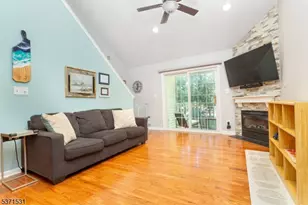 130 Barrister Dr, Butler, NJ 07405 - Photo 3