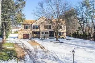 7 Shaw Ct, Fairfield, NJ 07004 - Photo 1