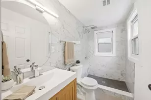 189 N Oraton Pkwy, East Orange, NJ 07017 - Photo 21