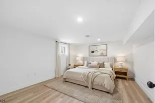 189 N Oraton Pkwy, East Orange, NJ 07017 - Photo 25