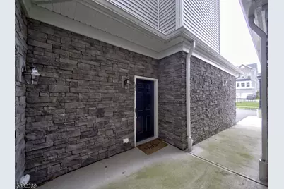 63 Veterans Way, Morris Plains, NJ 07950 - Photo 29