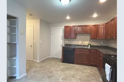 39 Glenridge Ave #5, Montclair, NJ 07042 - Photo 3