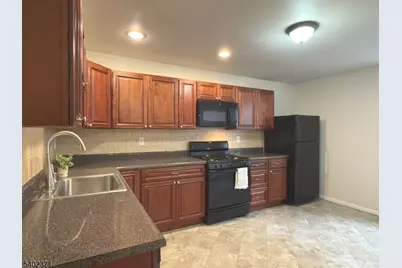 39 Glenridge Ave #5, Montclair, NJ 07042 - Photo 1