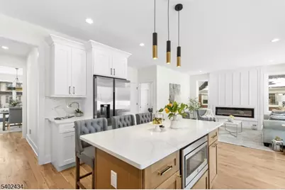 61 W Colfax Ave, Roselle Park, NJ 07204 - Photo 15