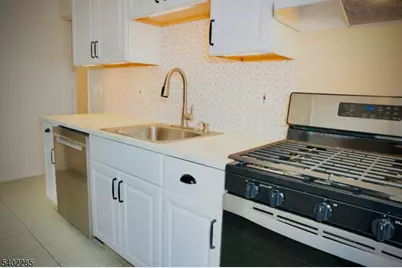 33-B W Roselle Ave #B, Roselle Park, NJ 07204 - Photo 11