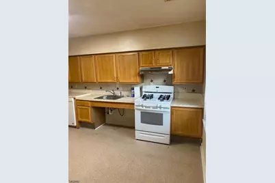 268 W Kinney St, Newark, NJ 07103 - Photo 15