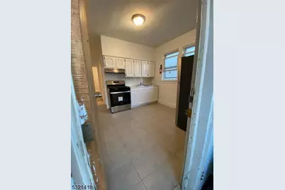 1031 Kilsyth Rd #1R, Elizabeth, NJ 07208 - Photo 13