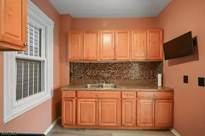 172 Hickory St, Orange, NJ 07050 - Photo 7