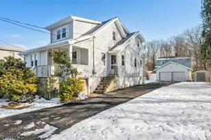 69 Weaver St, Little Falls Township, NJ 07424 - Photo 15