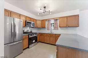 226 Matlook Pl, Franklin Township, NJ 08873 - Photo 11