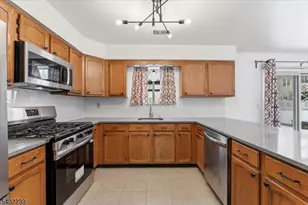 226 Matlook Pl, Franklin Township, NJ 08873 - Photo 13