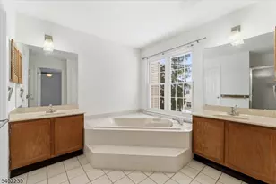 226 Matlook Pl, Franklin Township, NJ 08873 - Photo 23