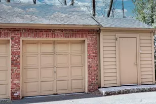 35 Mews Ln, South Orange, NJ 07079 - Photo 5