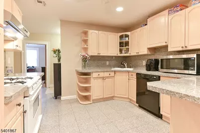 72 Rector St, Millburn, NJ 07041 - Photo 7