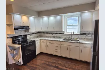 150 Center St, Roxbury Township, NJ 07850 - Photo 5