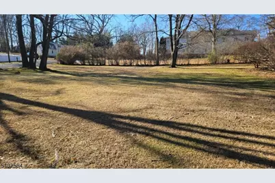 08-09 Castle Pl, Long Hill Township, NJ 07933 - Photo 3