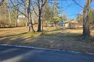 08-09 Castle Pl, Long Hill Township, NJ 07933 - Photo 5