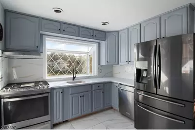 301 Riverview Rd, Pompton Lakes, NJ 07442 - Photo 5